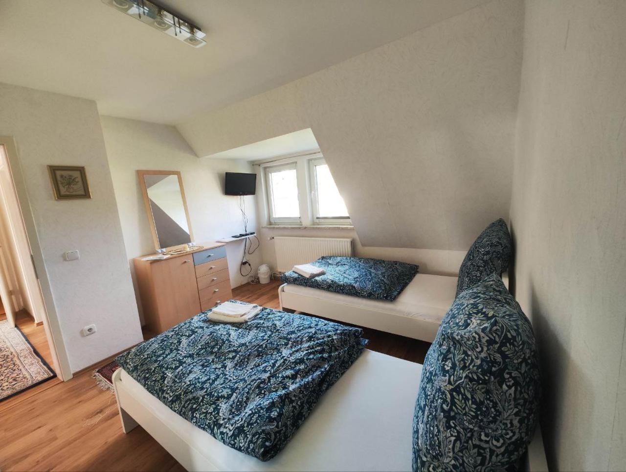 Schickes 110Qm Ferienhaus In Naehe Vw, Messe,Dez Und Orangerie Kassel Eksteriør bilde